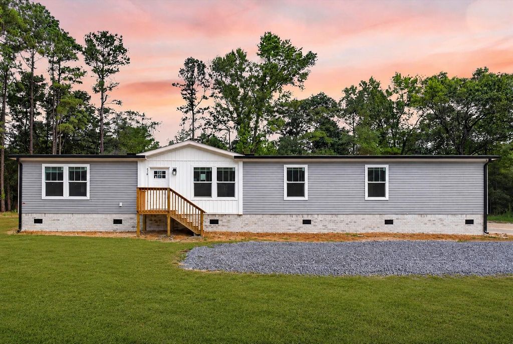 519 Stephens Lane, Moncks Corner, SC 29461