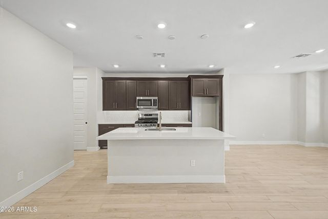 13975 W Luke 167 Parkway, Surprise, AZ 85374