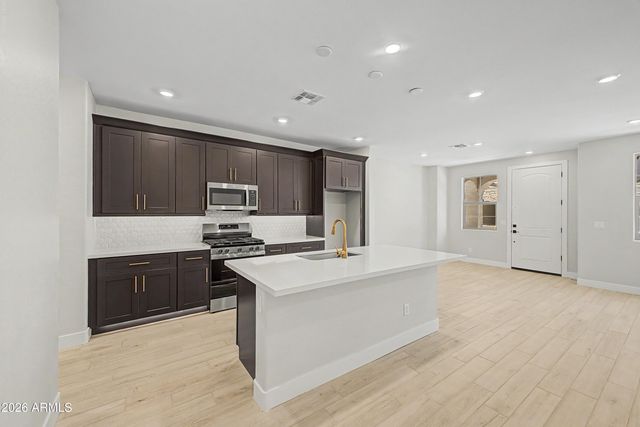 13975 W Luke 167 Parkway, Surprise, AZ 85374