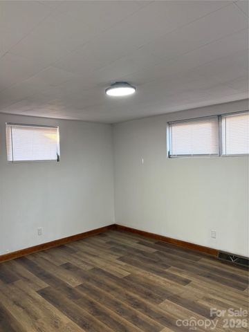 5206 Burke Drive, Charlotte, NC 28208