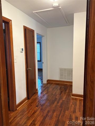 5206 Burke Drive, Charlotte, NC 28208