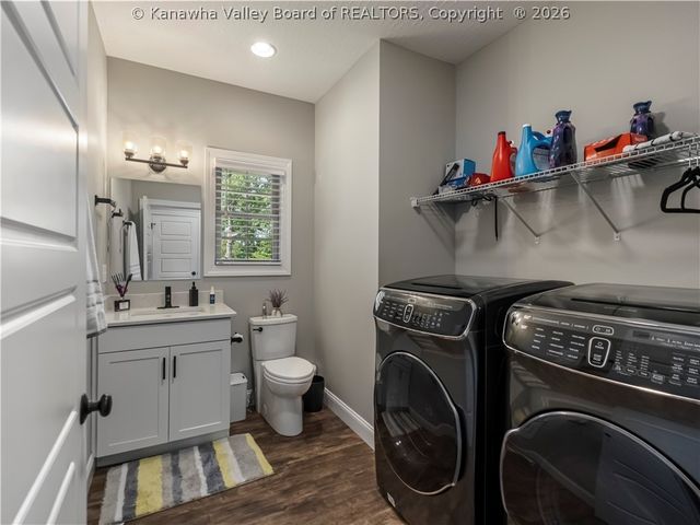 17 Squirrel Ridge, Charleston, WV 25314