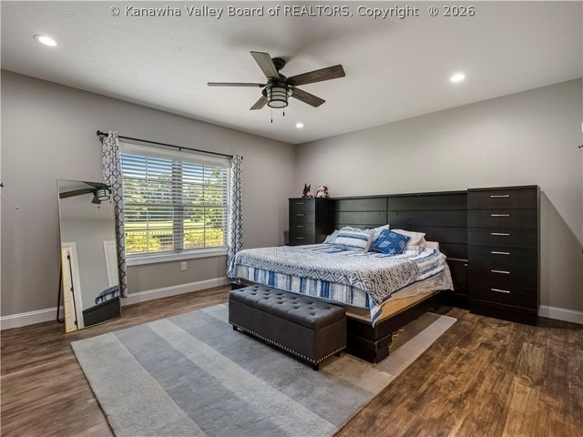 17 Squirrel Ridge, Charleston, WV 25314