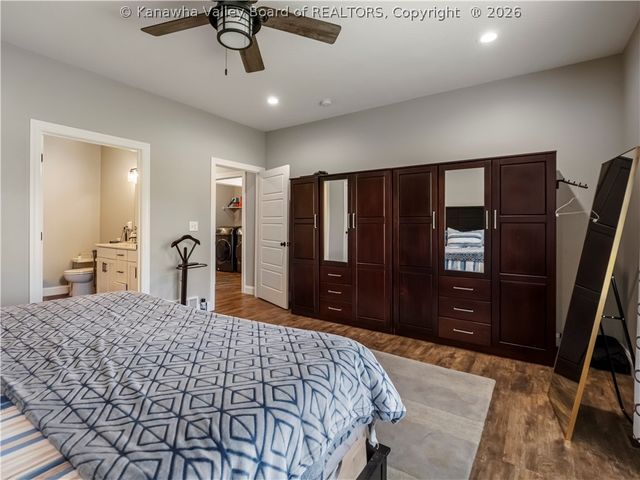 17 Squirrel Ridge, Charleston, WV 25314