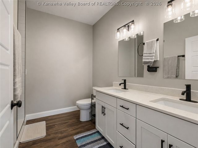 17 Squirrel Ridge, Charleston, WV 25314