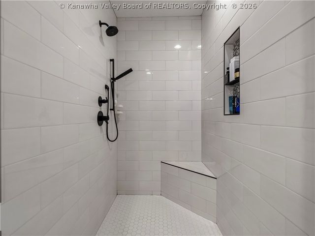 17 Squirrel Ridge, Charleston, WV 25314