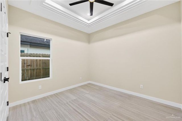 5805 N Playa Del Sol Street, Edinburg, TX 78542