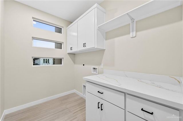 5805 N Playa Del Sol Street, Edinburg, TX 78542