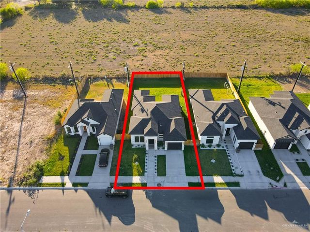 5805 N Playa Del Sol Street, Edinburg, TX 78542