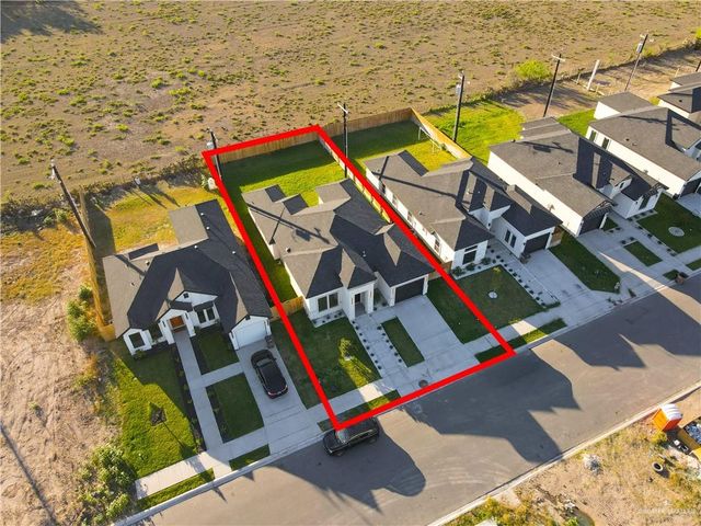 5805 N Playa Del Sol Street, Edinburg, TX 78542