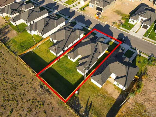 5805 N Playa Del Sol Street, Edinburg, TX 78542