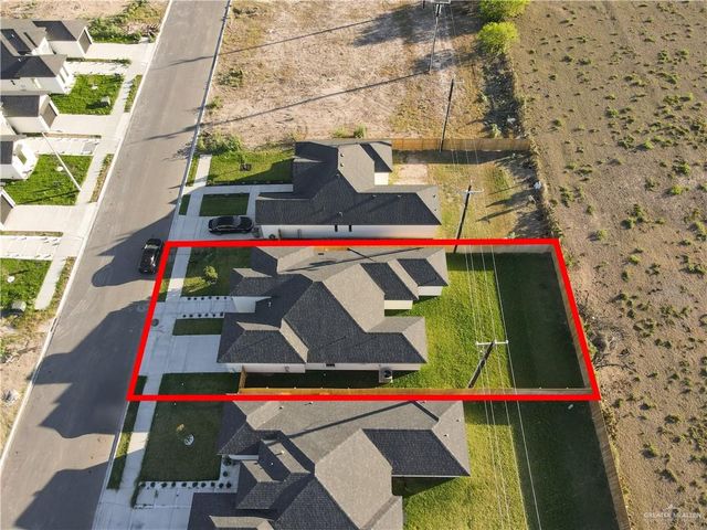 5805 N Playa Del Sol Street, Edinburg, TX 78542