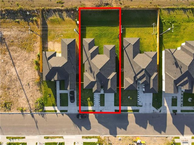 5805 N Playa Del Sol Street, Edinburg, TX 78542