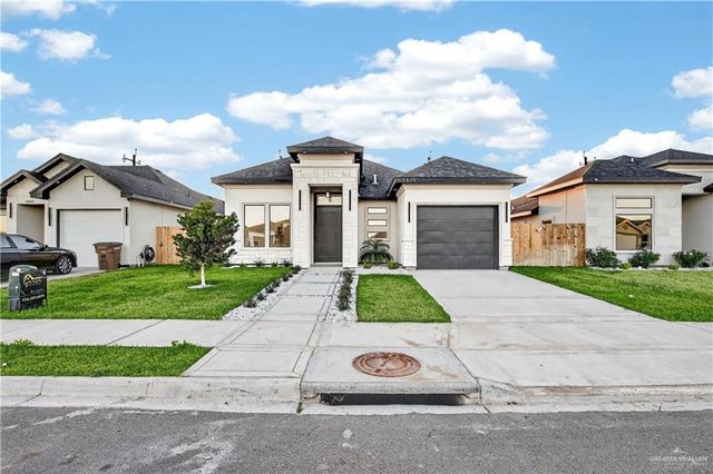 5805 N Playa Del Sol Street, Edinburg, TX 78542