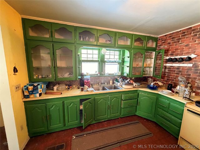 704 S Pennsylvania Avenue, Drumright, OK 74030