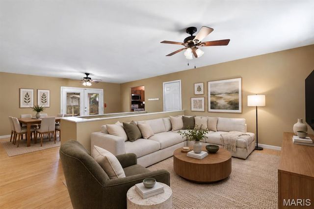 1427 Twin Trails Drive, Fenton, MO 63026