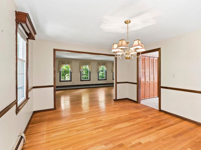 35 Sawyer Road, Hampstead, NH 03841