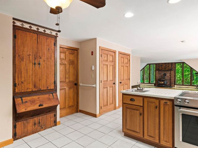 35 Sawyer Road, Hampstead, NH 03841