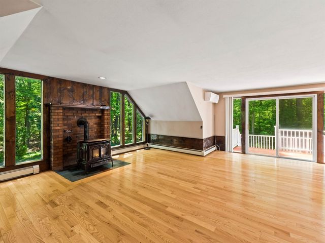 35 Sawyer Road, Hampstead, NH 03841