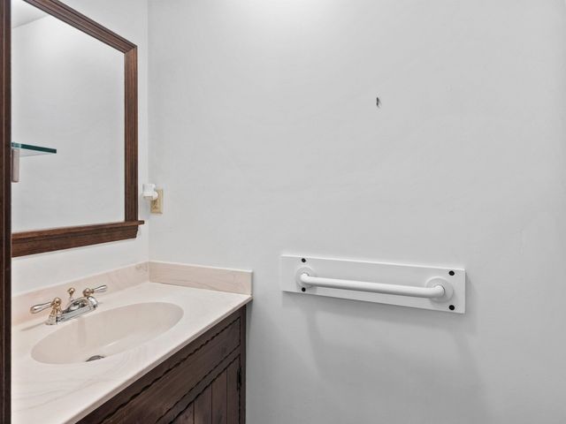 35 Sawyer Road, Hampstead, NH 03841