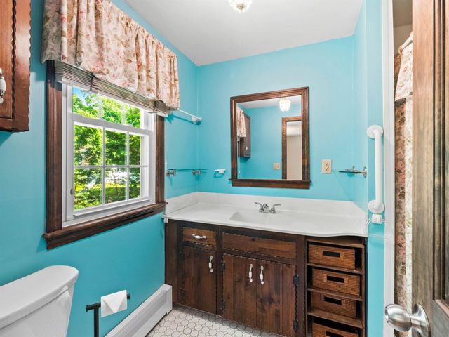 35 Sawyer Road, Hampstead, NH 03841