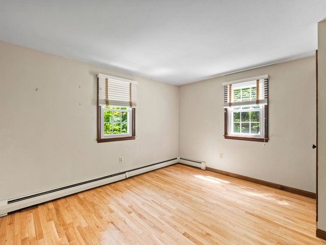 35 Sawyer Road, Hampstead, NH 03841