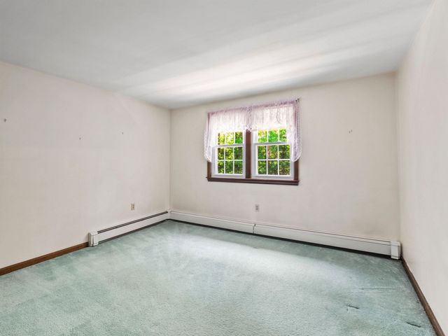 35 Sawyer Road, Hampstead, NH 03841