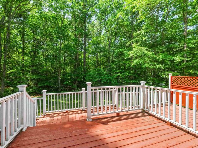 35 Sawyer Road, Hampstead, NH 03841