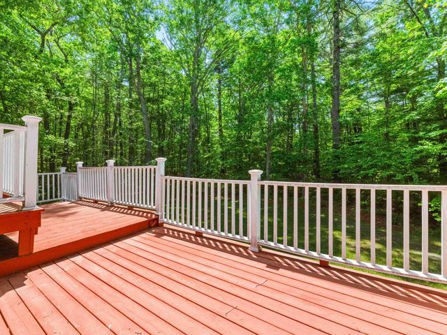 35 Sawyer Road, Hampstead, NH 03841