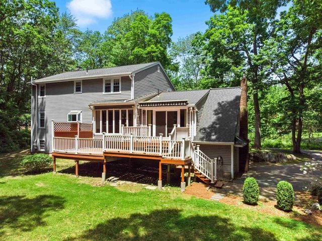 35 Sawyer Road, Hampstead, NH 03841