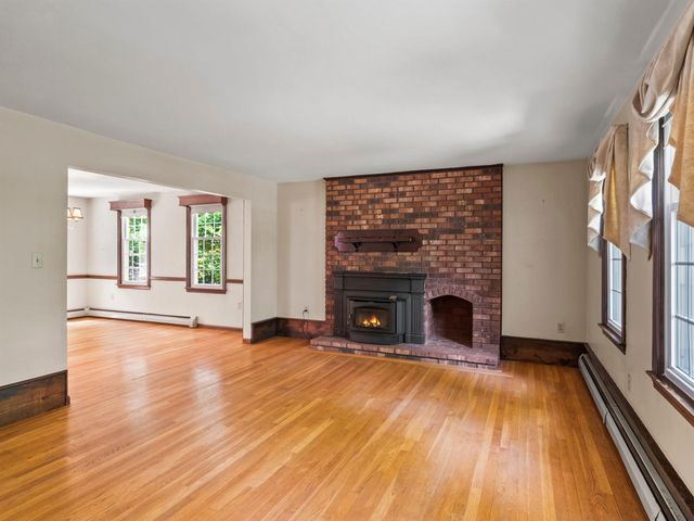 35 Sawyer Road, Hampstead, NH 03841