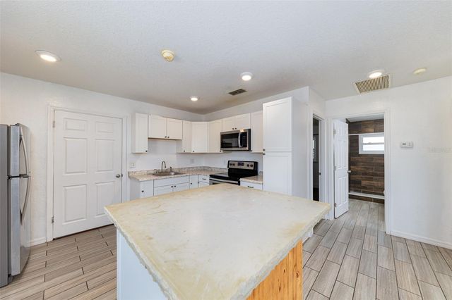 9782 SE 157TH LANE, Summerfield, FL 34491