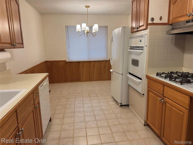 12016 Hemingway, Redford Charter Township, MI 48239