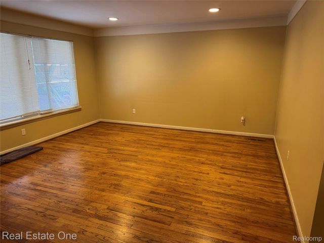 12016 Hemingway, Redford Charter Township, MI 48239