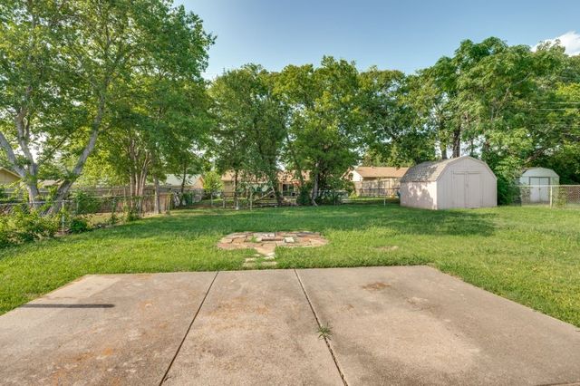 612 Glenn Drive, Euless, TX 76039