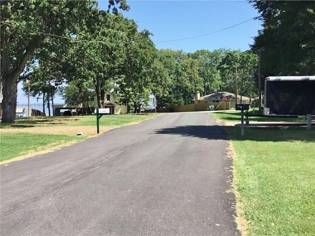 104 Harbor Haven Street, Gun Barrel City, TX 75156