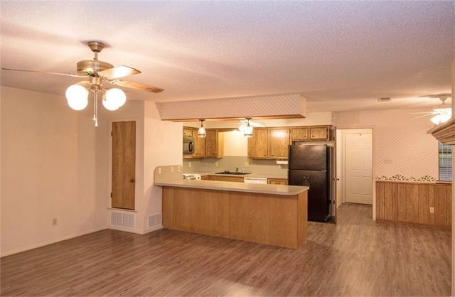 104 Harbor Haven Street, Gun Barrel City, TX 75156