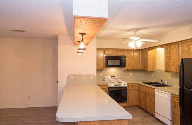 104 Harbor Haven Street, Gun Barrel City, TX 75156