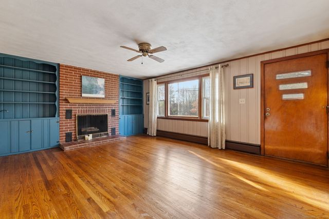 250 Long Hill Street, East Hartford, CT 06108