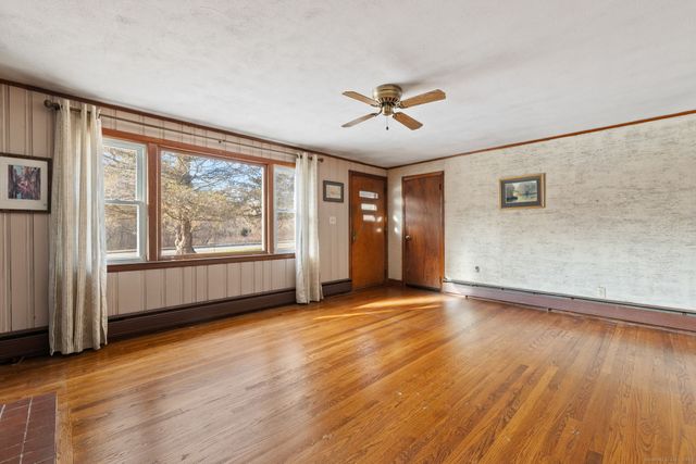 250 Long Hill Street, East Hartford, CT 06108