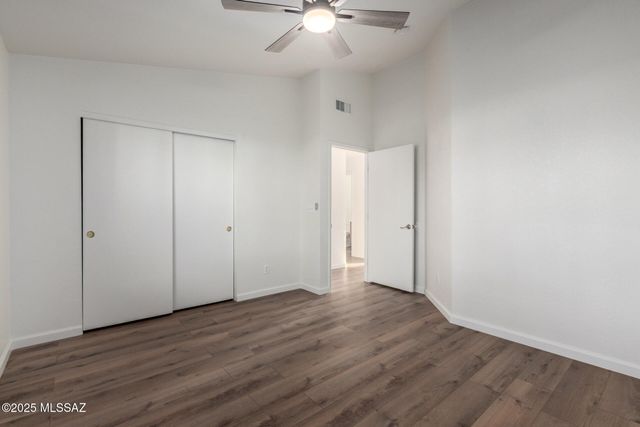 8070 S New Abbey Drive, Tucson, AZ 85747