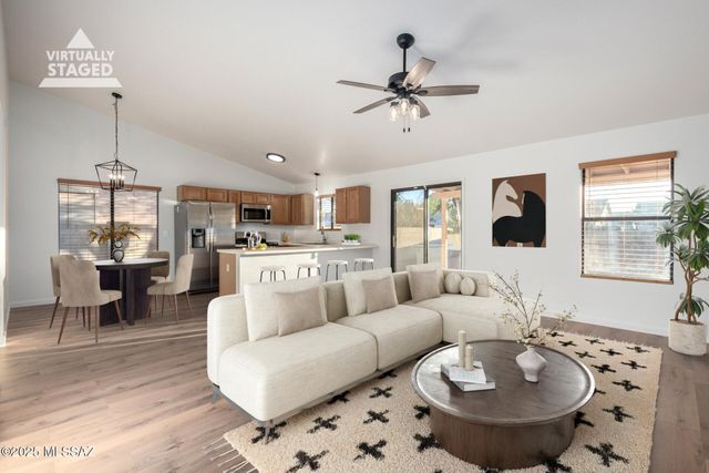 8070 S New Abbey Drive, Tucson, AZ 85747