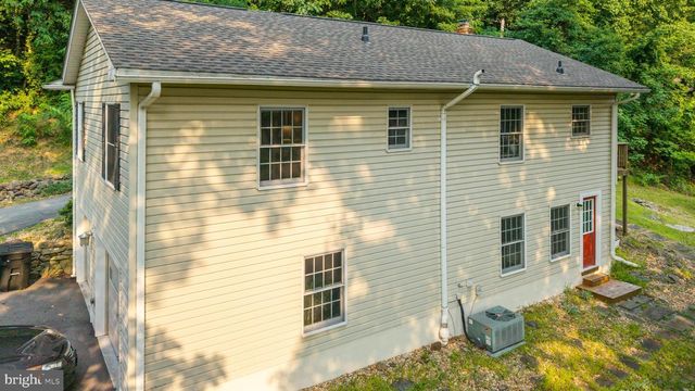 1336 GRANNY SMITH RD, Linden, VA 22642