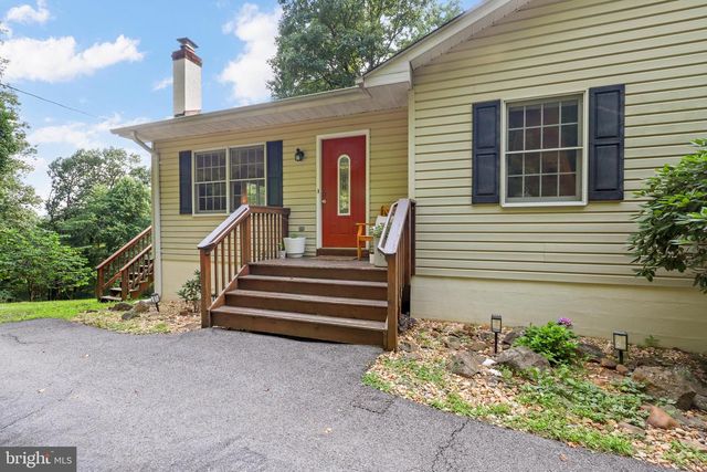 1336 GRANNY SMITH RD, Linden, VA 22642