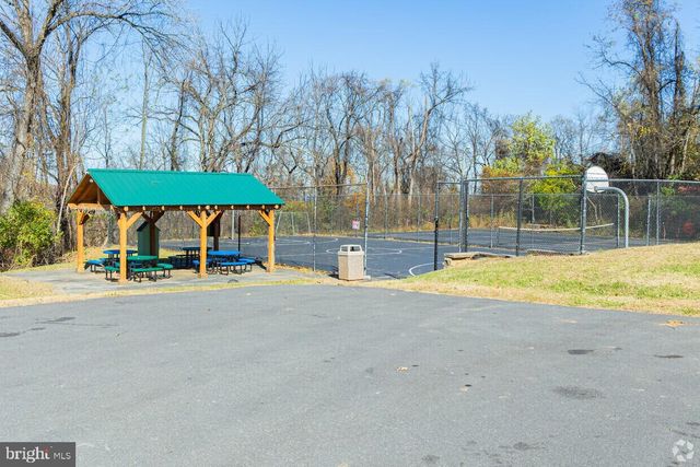 1336 GRANNY SMITH RD, Linden, VA 22642