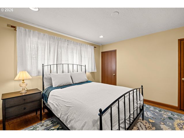 7929 Sw 4TH Ave, Portland, OR 97219