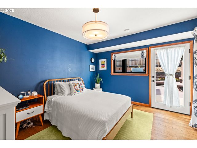 7929 Sw 4TH Ave, Portland, OR 97219