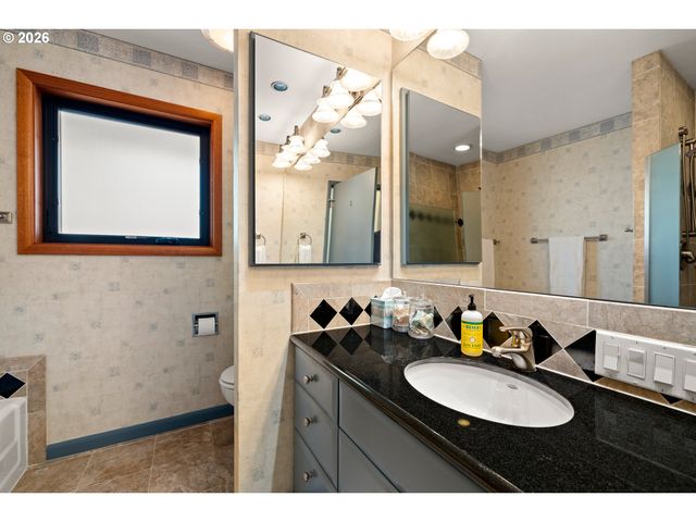 7929 Sw 4TH Ave, Portland, OR 97219