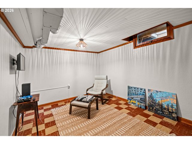 7929 Sw 4TH Ave, Portland, OR 97219