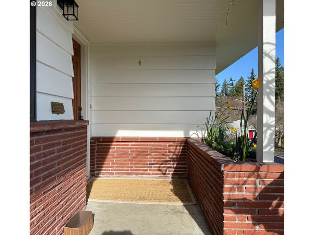 7929 Sw 4TH Ave, Portland, OR 97219